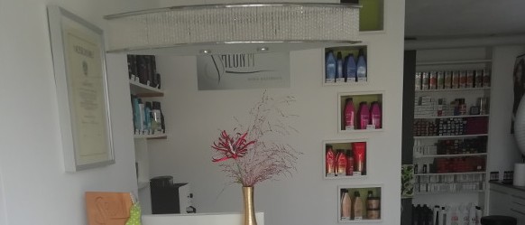Naturhaarpflege im Salon-M